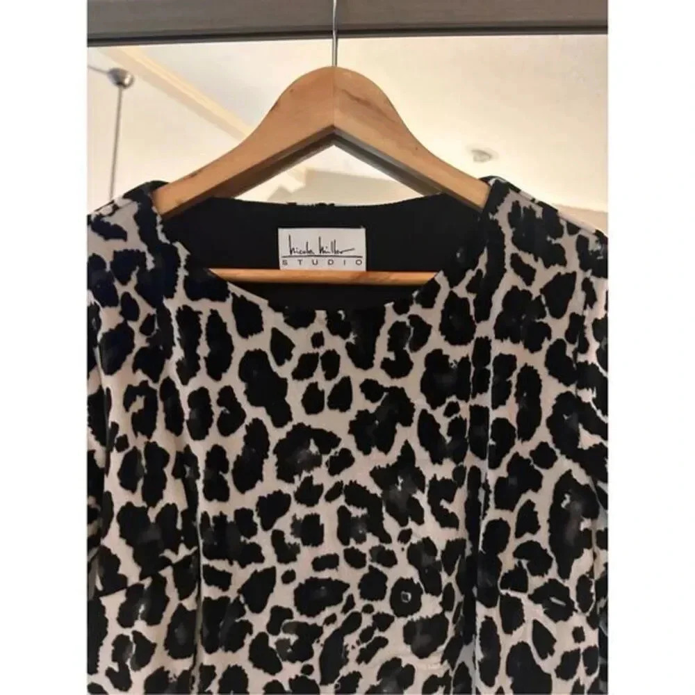 Nicole Miller Luxury Velvet Animal Print Sheath Dress - Size M - Picture 3 of 6